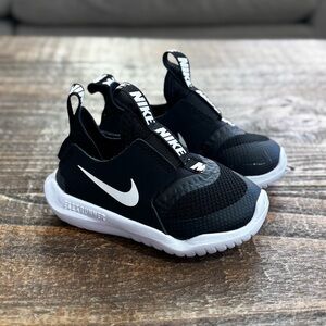Nike Kids Flex Runner Sneakers 5c NEW